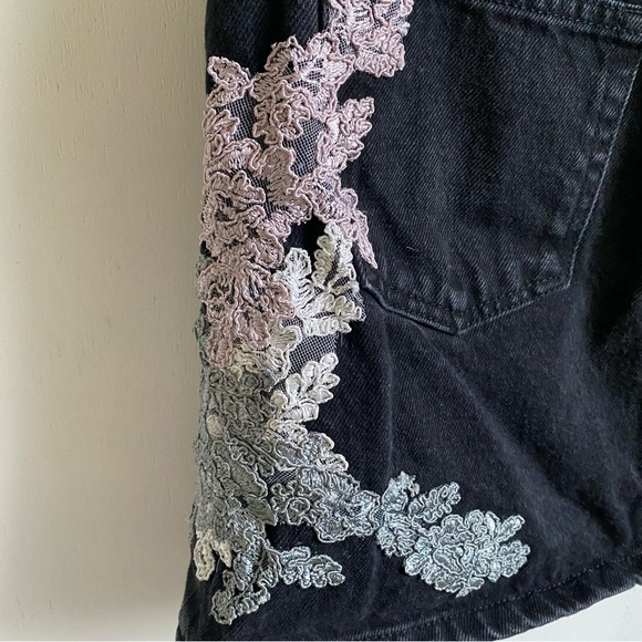 Topshop Floral Embroidered Denim Mini Skirt Grunge Whimsigoth Dainty Feminine 6 - Picture 3 of 9